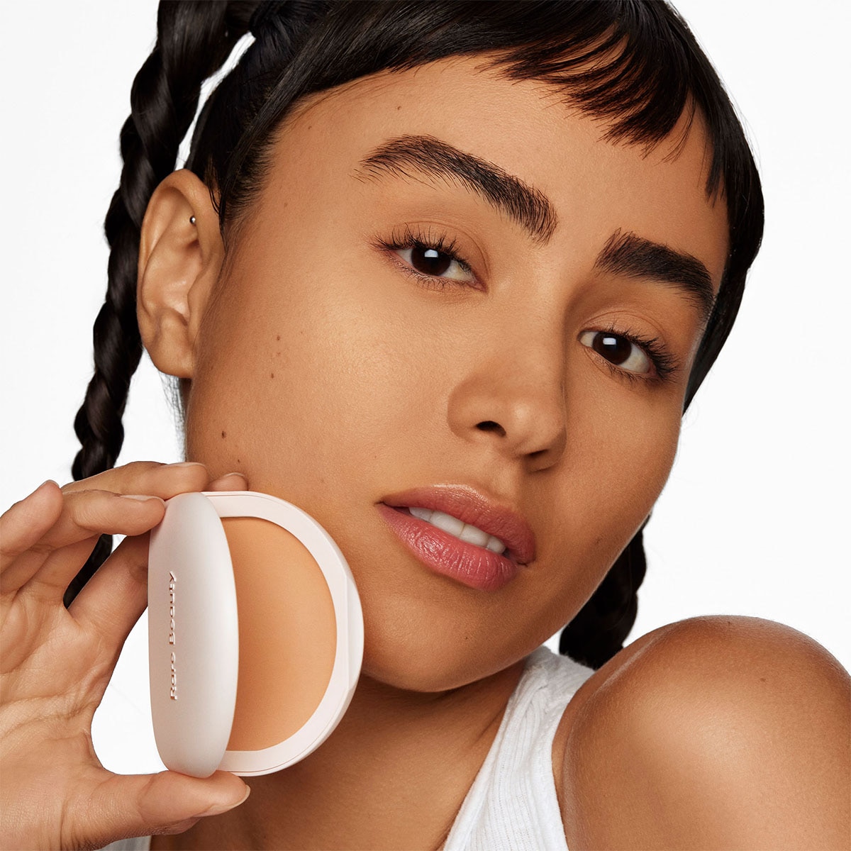 TRUE TO MYSELF TINTED PRESSED TALC-FREE FINISHING POWDER (POLVO FIJADOR PARA ROSTRO)